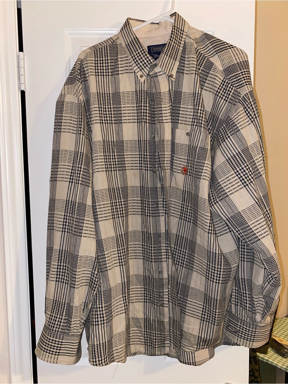 Wrangler Men's Cream Plaid Button-Down Shirt
